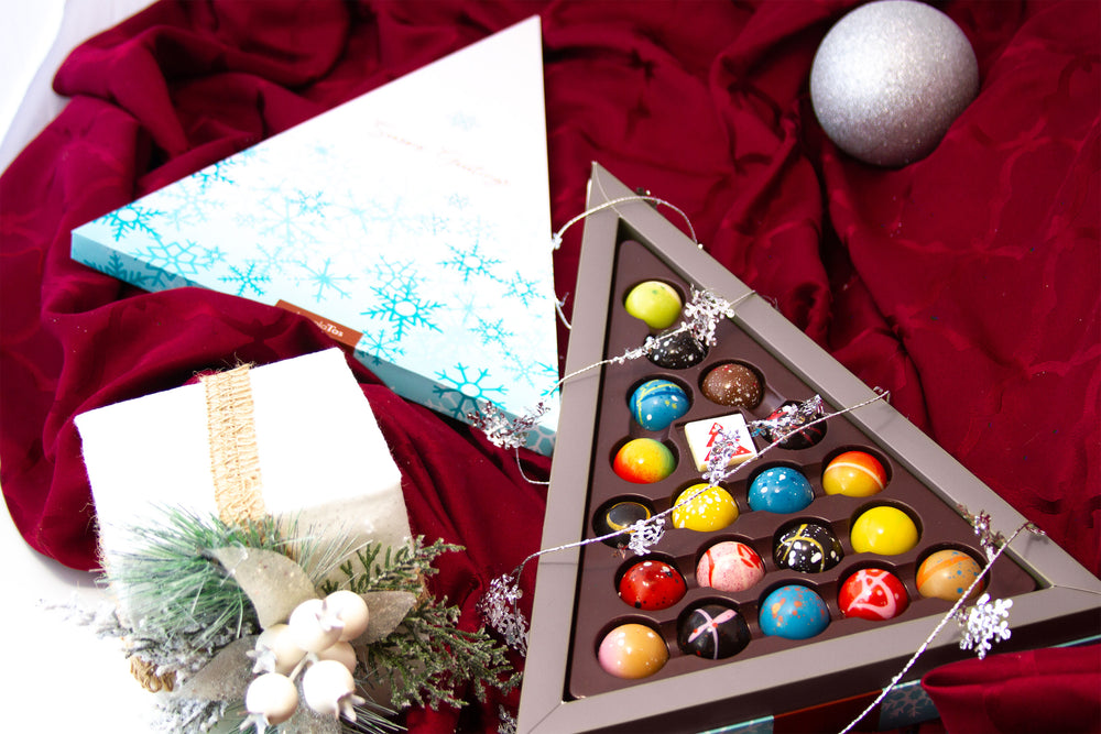 
                  
                    Load image into Gallery viewer, Holiday Tree Box - 20 piece
                  
                